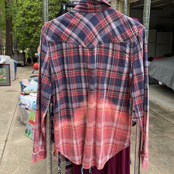 button down - Picture 2 of 2